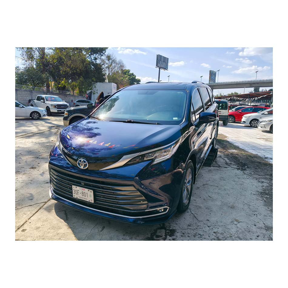 TOYOTA SIENNA LIMITED HYBRID AUT